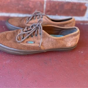 Vans lows brown suede mens 7 women’s 8.5
Dress up or casual